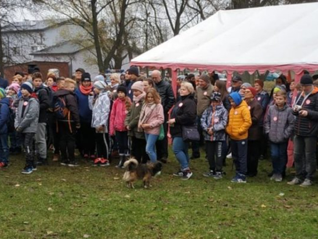 Zagrali w mobilną grę terenową w Skotnikach [zdjęcia] [wideo]