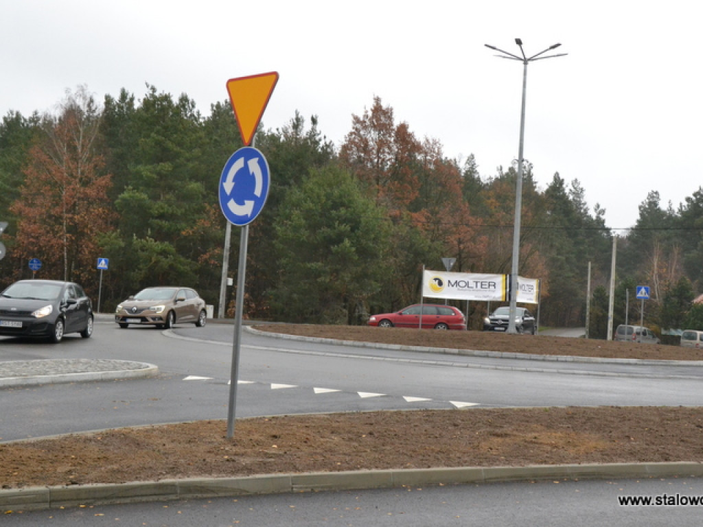 Rondo i droga powiatowa w Pysznicy gotowe. Uroczyste otwarcie i poświęcenie [zdjęcia]