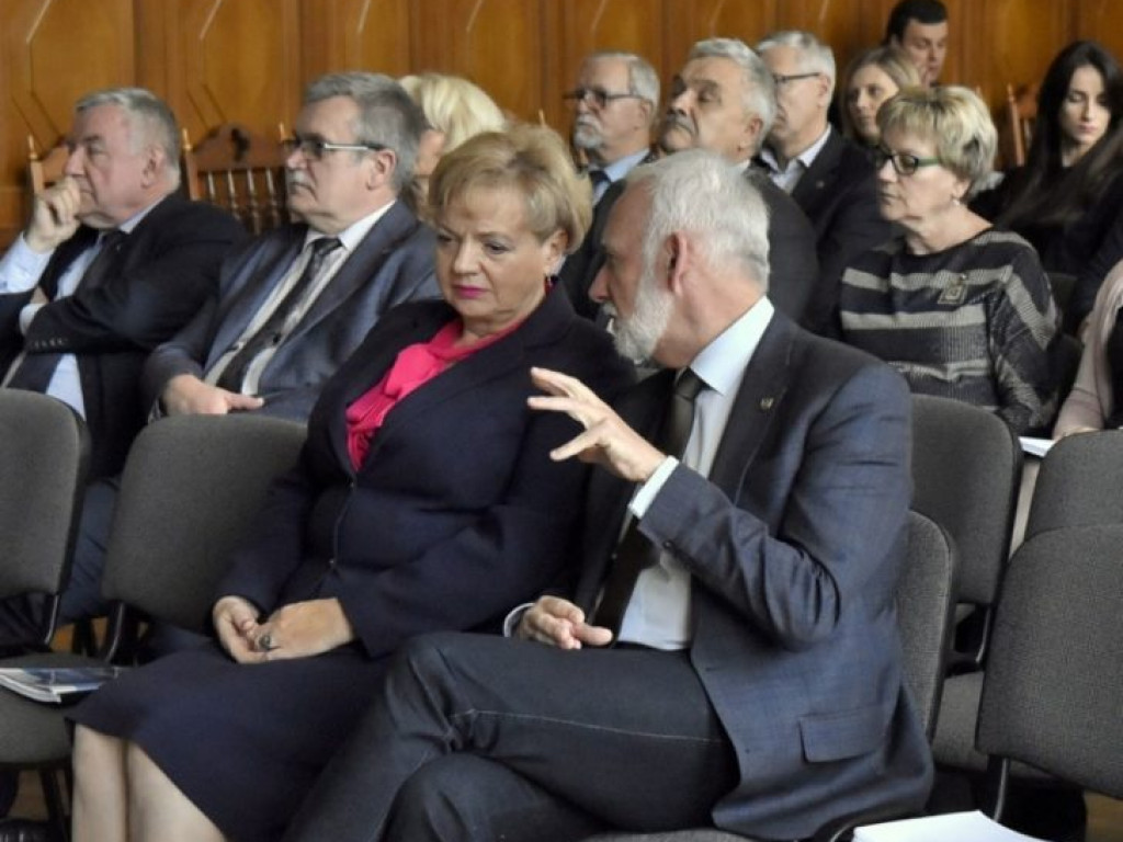 Konsultacje na temat rozwoju Województwa Podkarpackiego w Tarnobrzegu [zdjęcia]