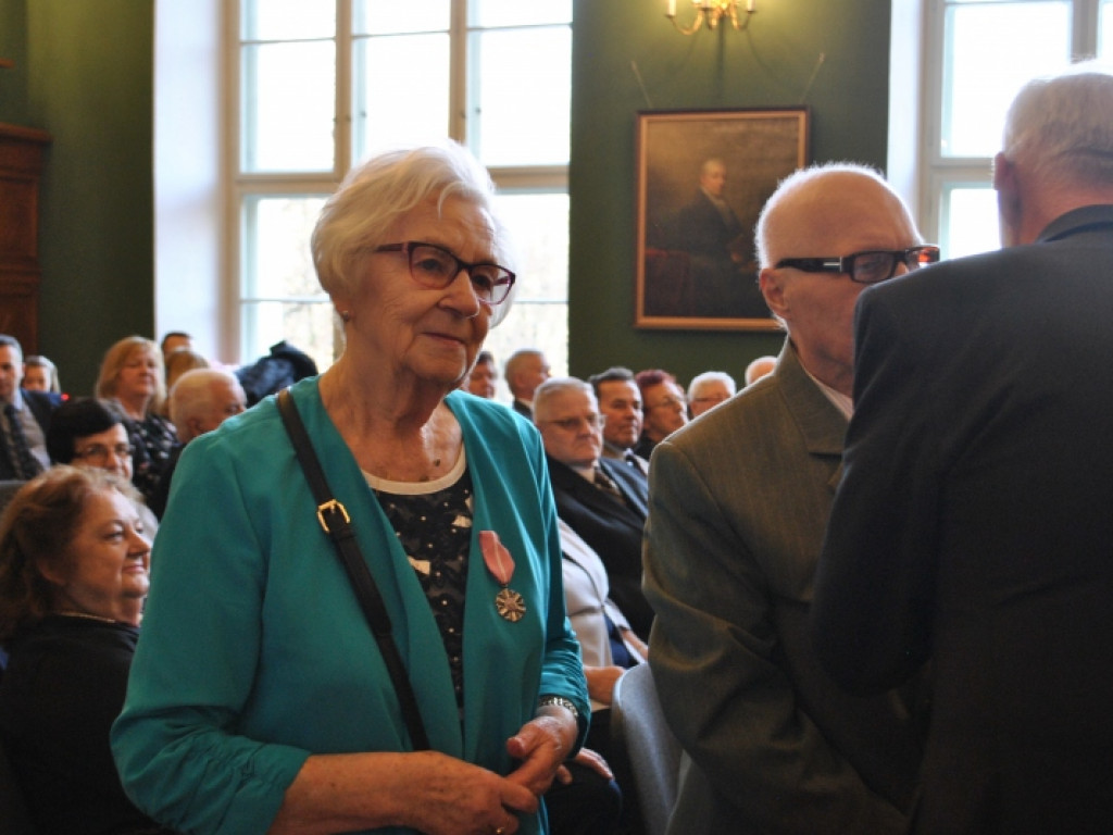 Nierozerwalni od lat. Medale dla długoletnich par w Tarnobrzegu [dużo zdjęć]