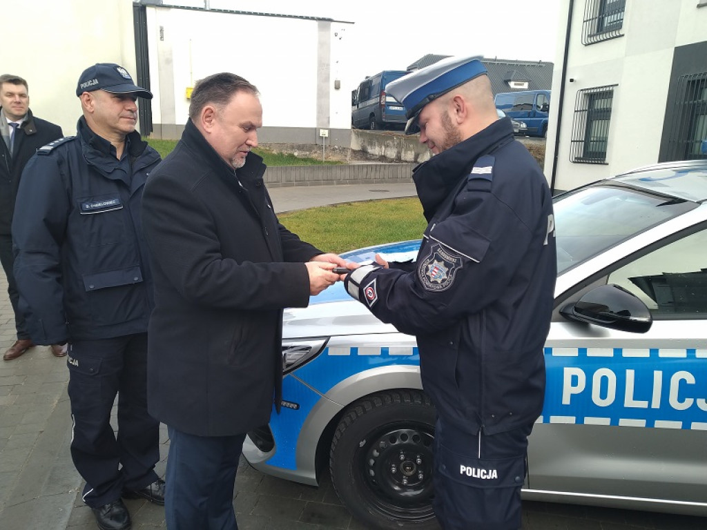 Nowe radiowozy na sandomierskich drogach [zdjęcia]