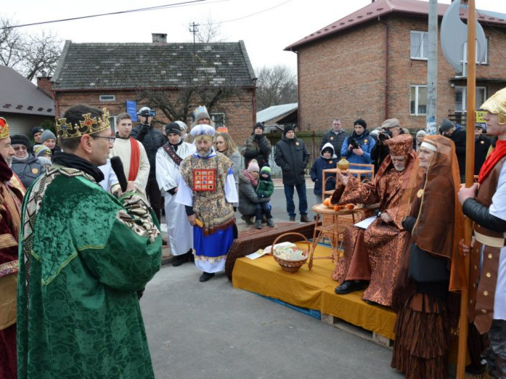 Orszak w Rudniku. Wystąpiło około dziewięćdziesięciu aktorów [zdjęcia]