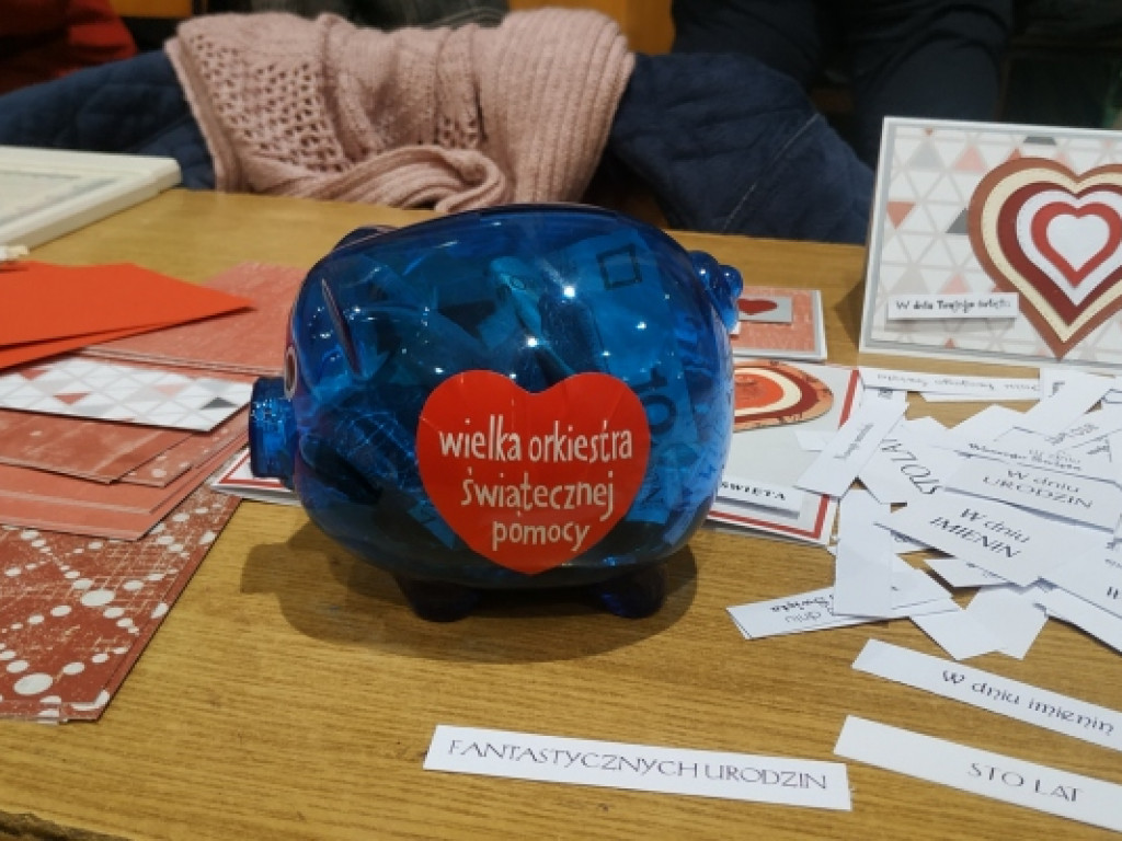 Wójt w sadzie za 1700 złotych - WOŚP Samborzec [ZDJĘCIA]