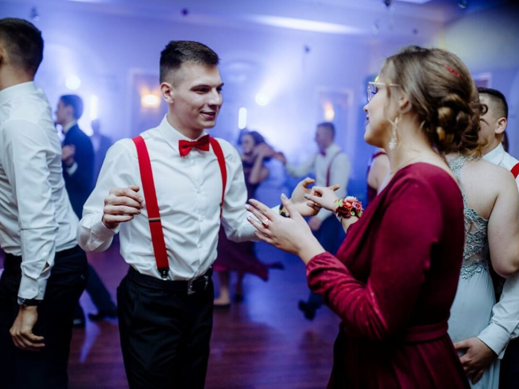 Niech żyje bal! Studniówka niżańskiej szkoły [zdjęcia]