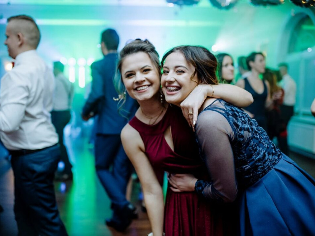 Niech żyje bal! Studniówka niżańskiej szkoły [zdjęcia]