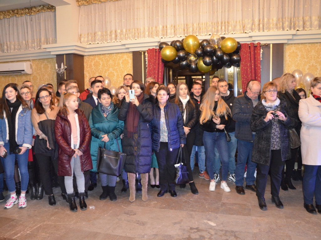 Studniówka LO im. Wyszyńskiego w Staszowie [duża galeria zdjęć!]