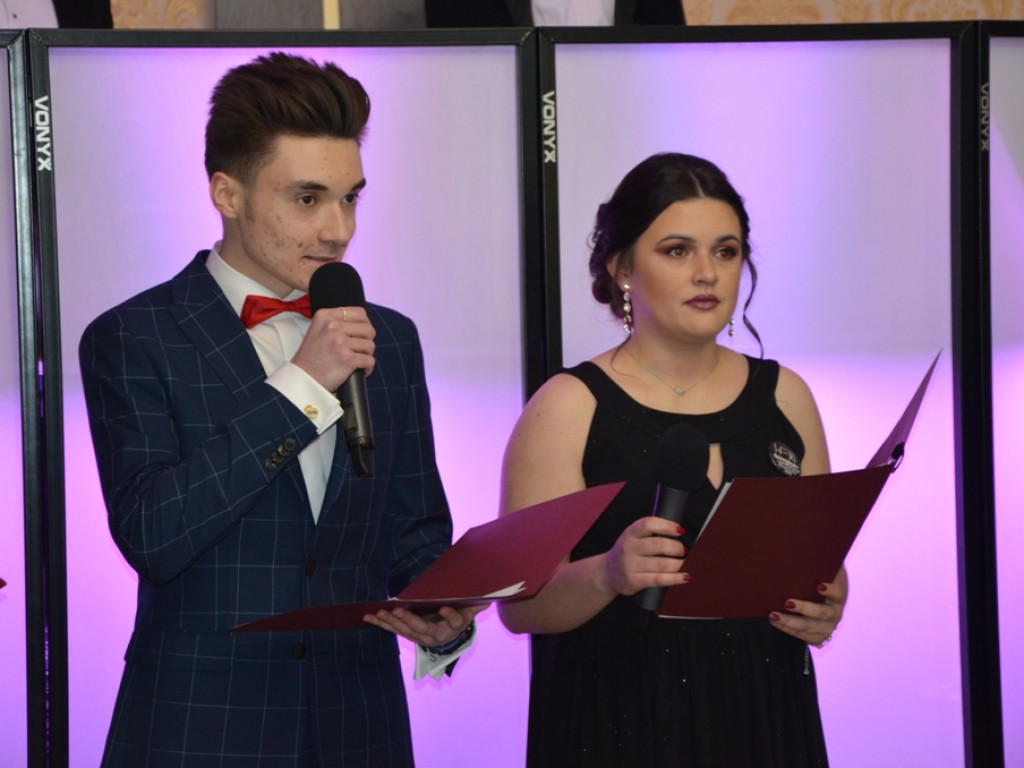 Studniówka LO im. Wyszyńskiego w Staszowie [duża galeria zdjęć!]