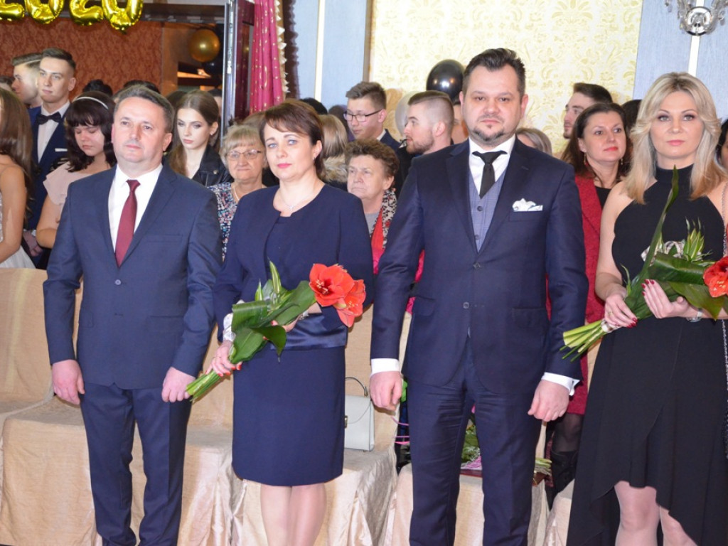 Studniówka LO im. Wyszyńskiego w Staszowie [duża galeria zdjęć!]