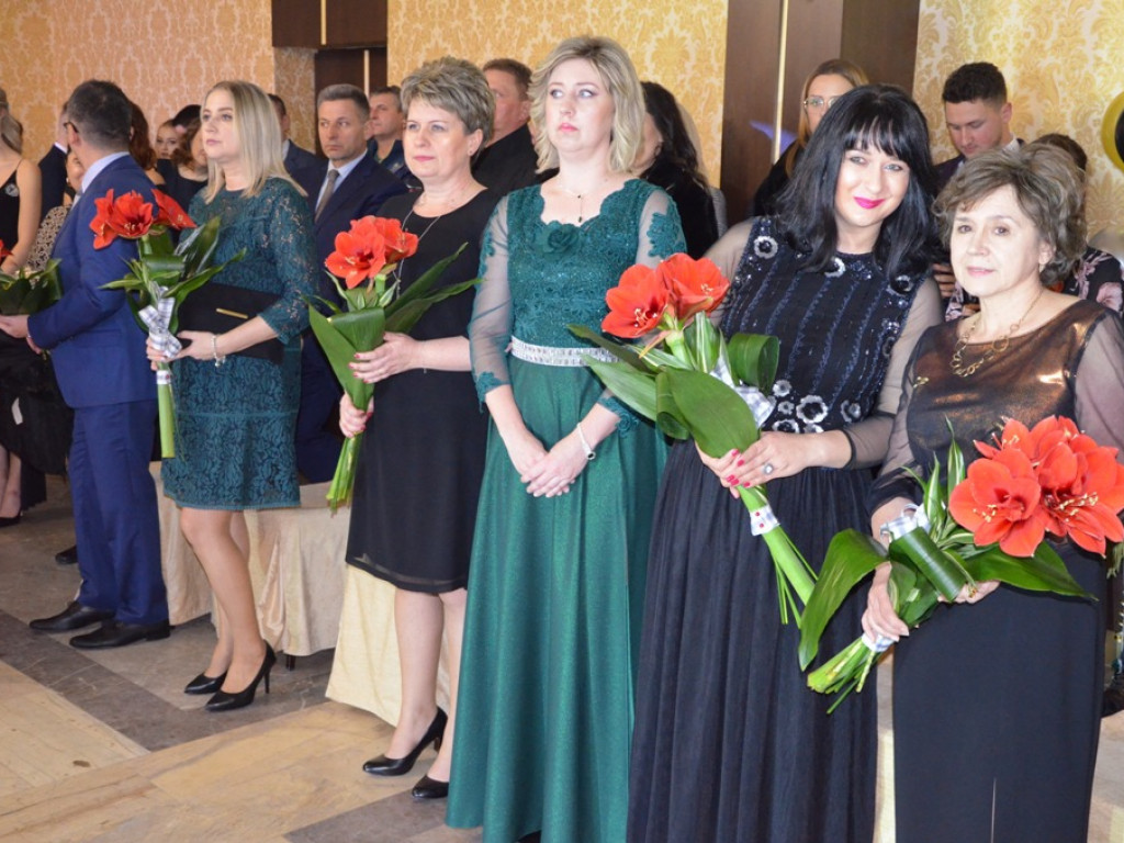 Studniówka LO im. Wyszyńskiego w Staszowie [duża galeria zdjęć!]