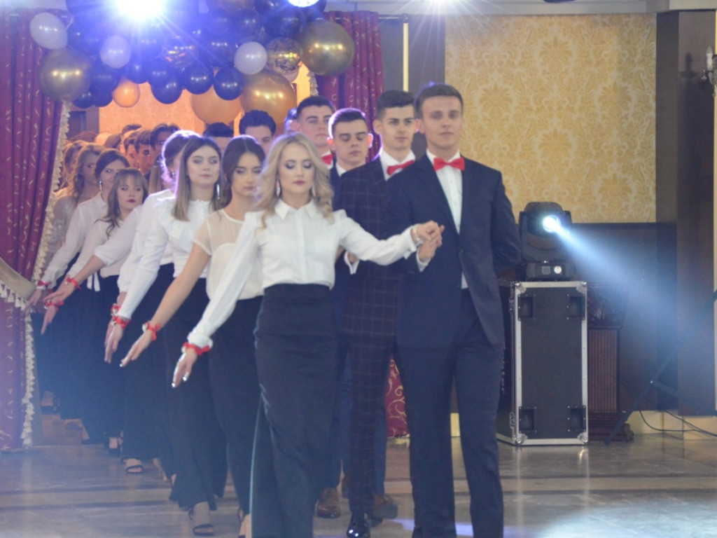 Studniówka LO im. Wyszyńskiego w Staszowie [duża galeria zdjęć!]