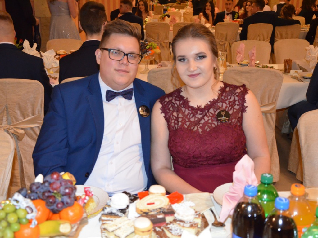 Studniówka LO im. Wyszyńskiego w Staszowie [duża galeria zdjęć!]
