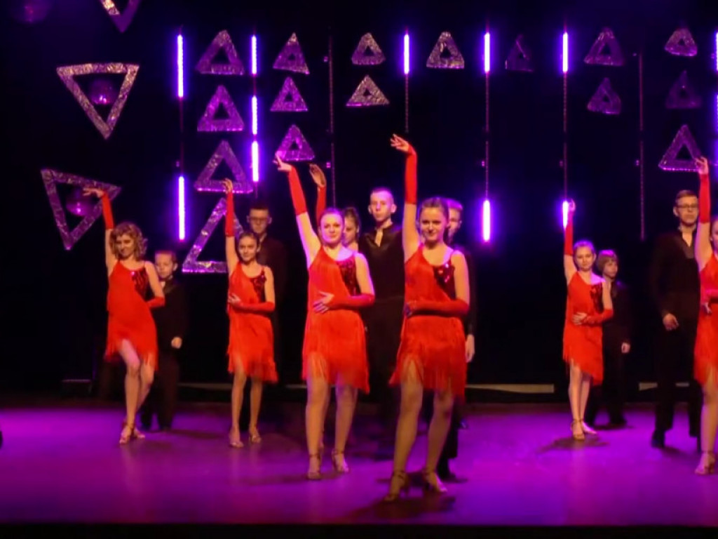 W Samorządowym Ośrodku Kultury w Nowej Dębie odbyła się IV gala taneczna 