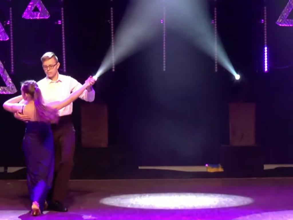 W Samorządowym Ośrodku Kultury w Nowej Dębie odbyła się IV gala taneczna 