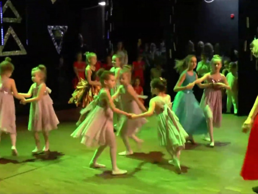 W Samorządowym Ośrodku Kultury w Nowej Dębie odbyła się IV gala taneczna 