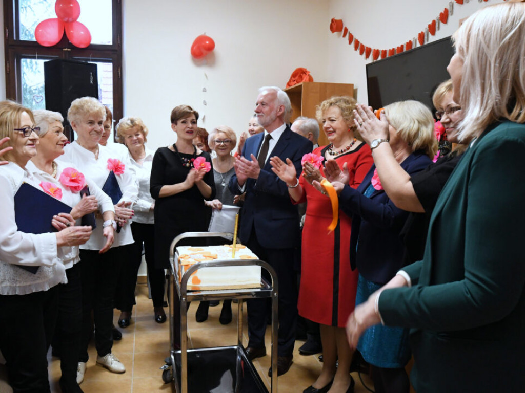Seniorzy w nowej siedzibie [zdjęcia]