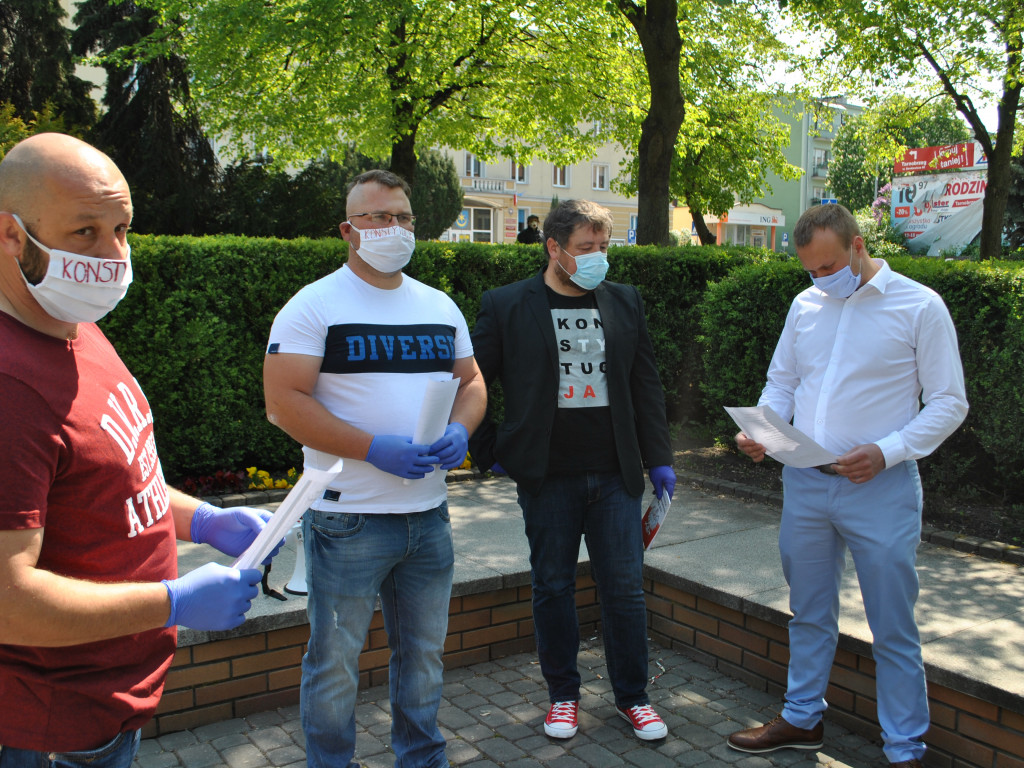 Protestacyjny happening wyborczy w Tarnobrzegu