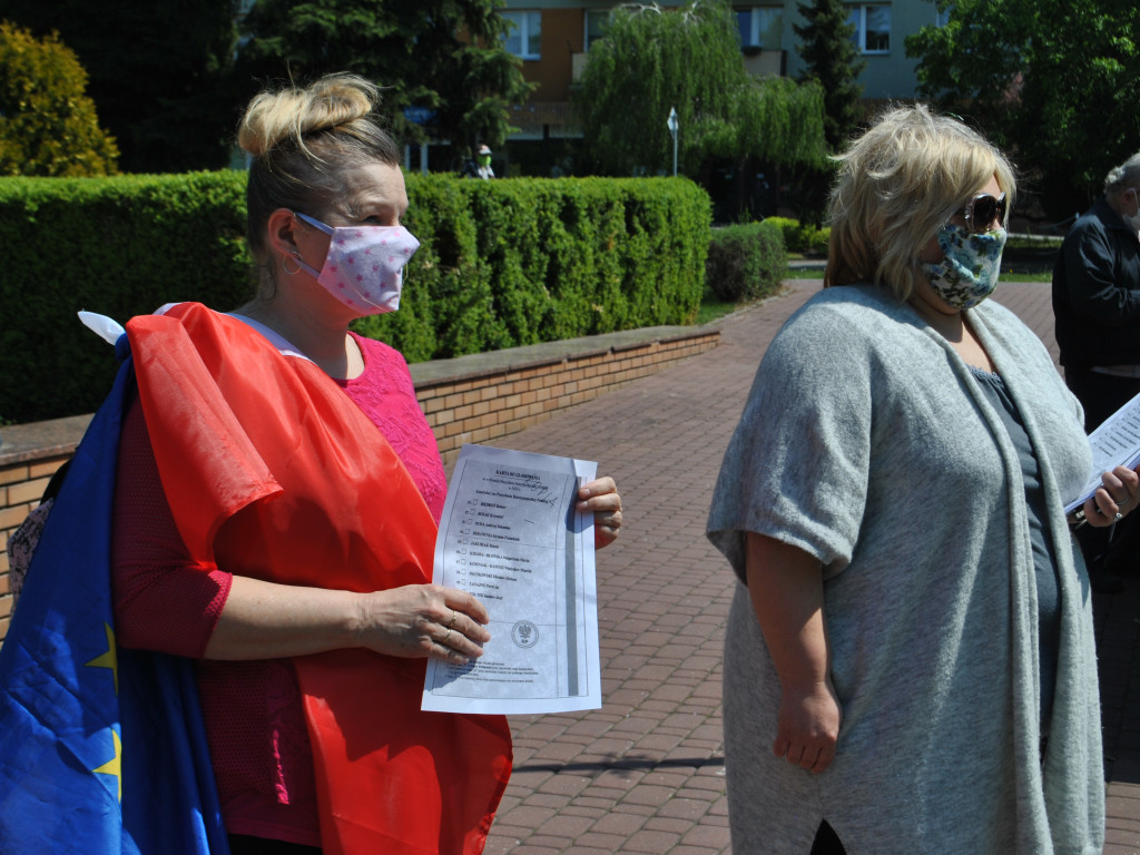 Protestacyjny happening wyborczy w Tarnobrzegu