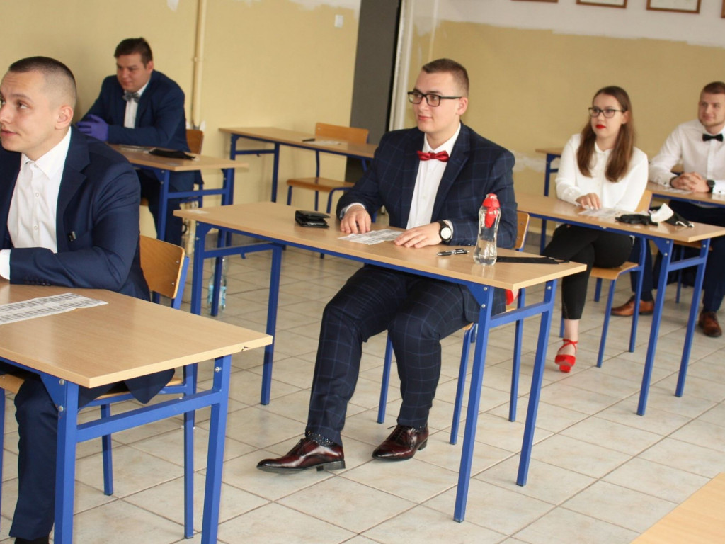 Ruszyły matury! Tak wyglądały ostatnie chwile przed egzaminem w tarnobrzeskiej 