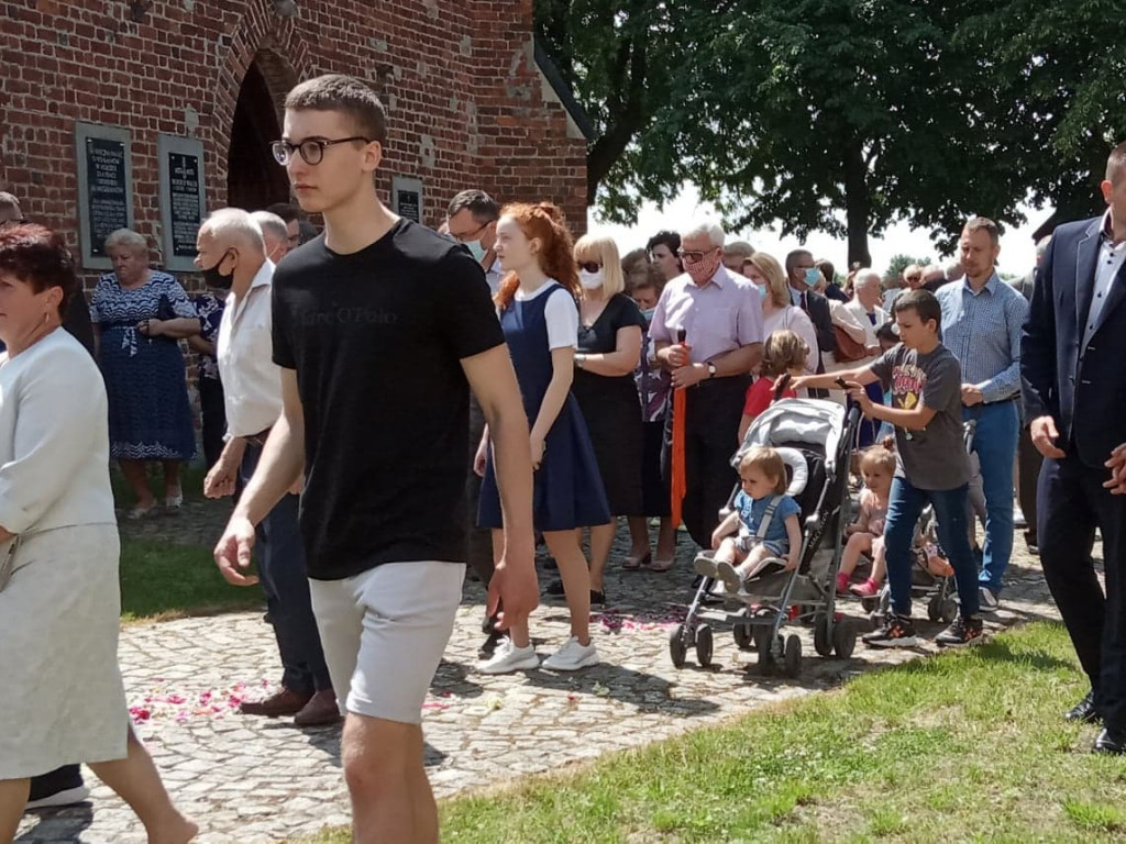 Boże Ciało w dobie pandemii - Tarnobrzeg-Miechocin [zdjęcia]