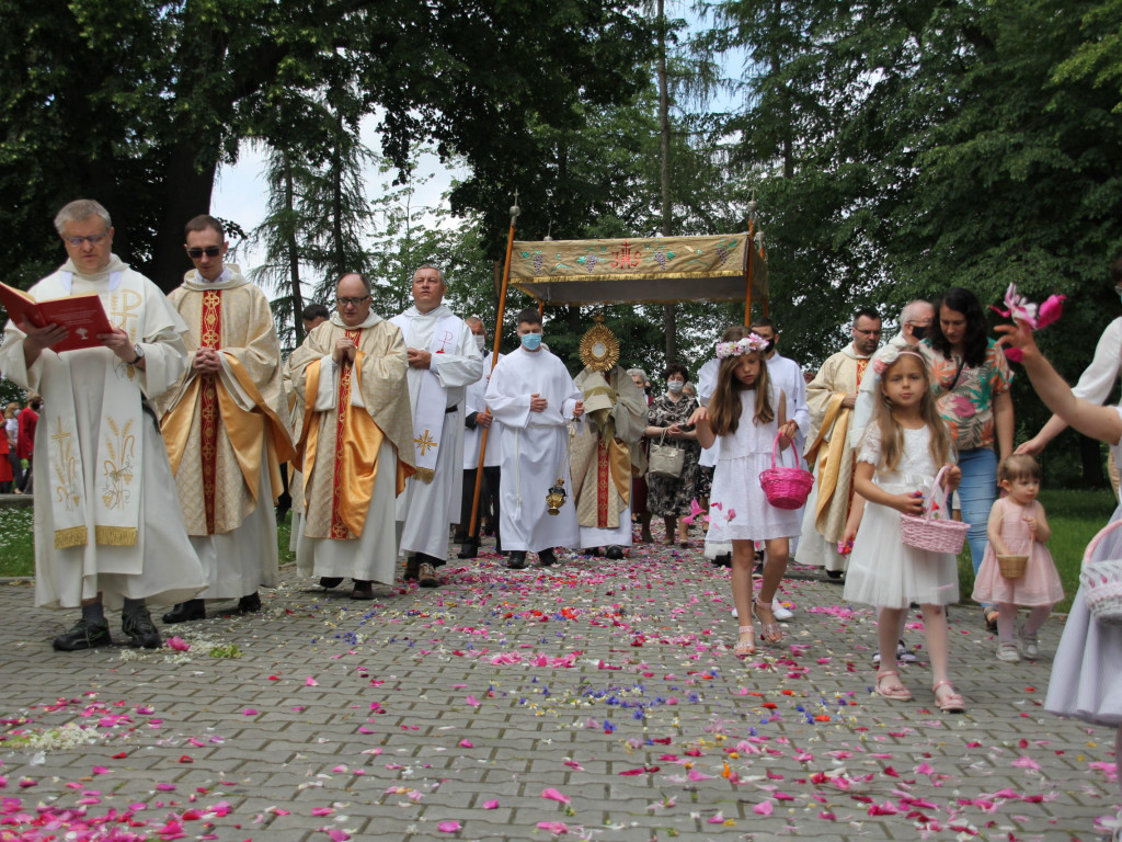 Boże Ciało w dobie pandemii - Tarnobrzeg - Dominikanie