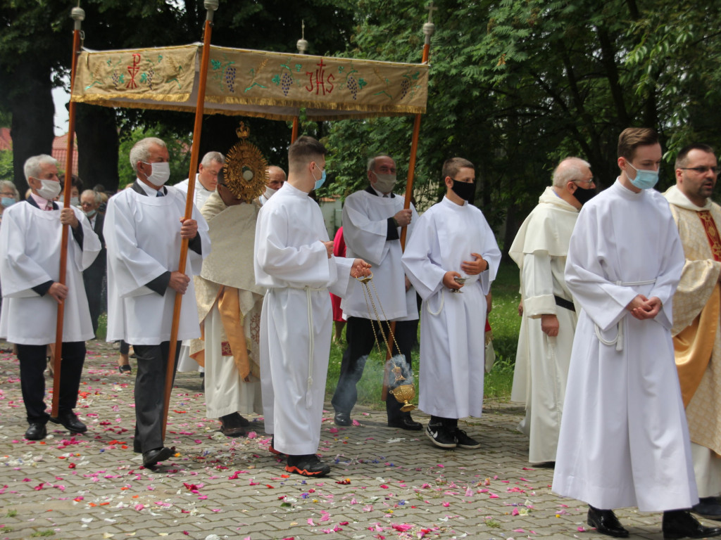 Boże Ciało w dobie pandemii - Tarnobrzeg - Dominikanie