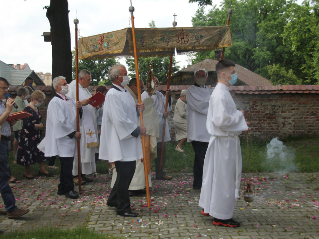 Boże Ciało w dobie pandemii - Tarnobrzeg - Dominikanie