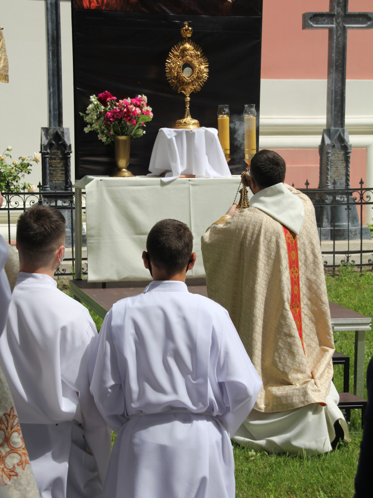 Boże Ciało w dobie pandemii - Tarnobrzeg - Dominikanie