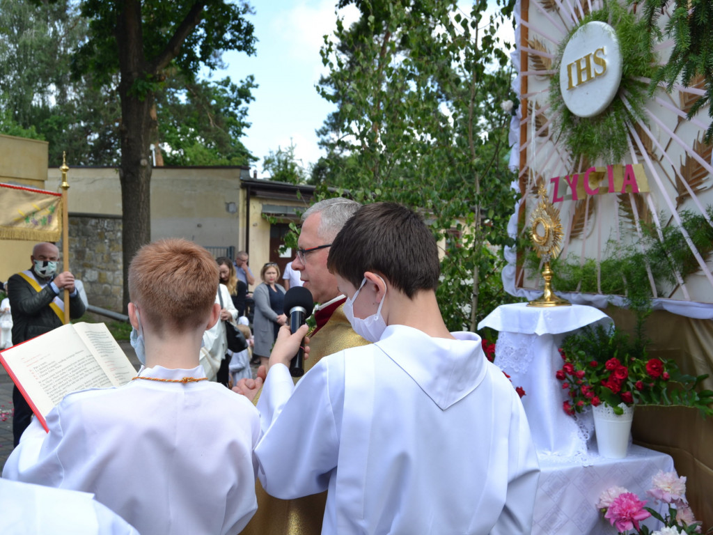 Boże Ciało w parafii Chrystusa Króla w Tarnobrzegu [zdjęcia]