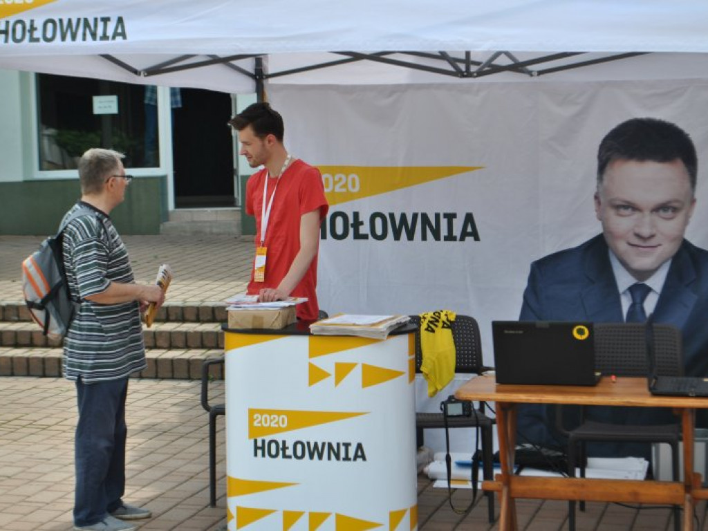 W Tarnobrzegu zachęcali do głosowania na Szymona Hołownię [zdjęcia]