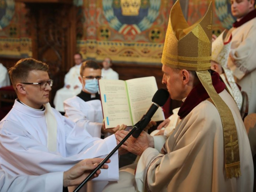Diecezja sandomierska ma trzech nowych kapłanów [zdjęcia]
