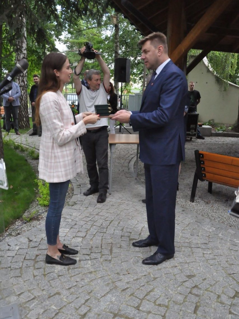 Na sandomierskim osiedlu prawie jak w Ciechocinku. Nowy park z tężnią już otwarty [zdjęcia]