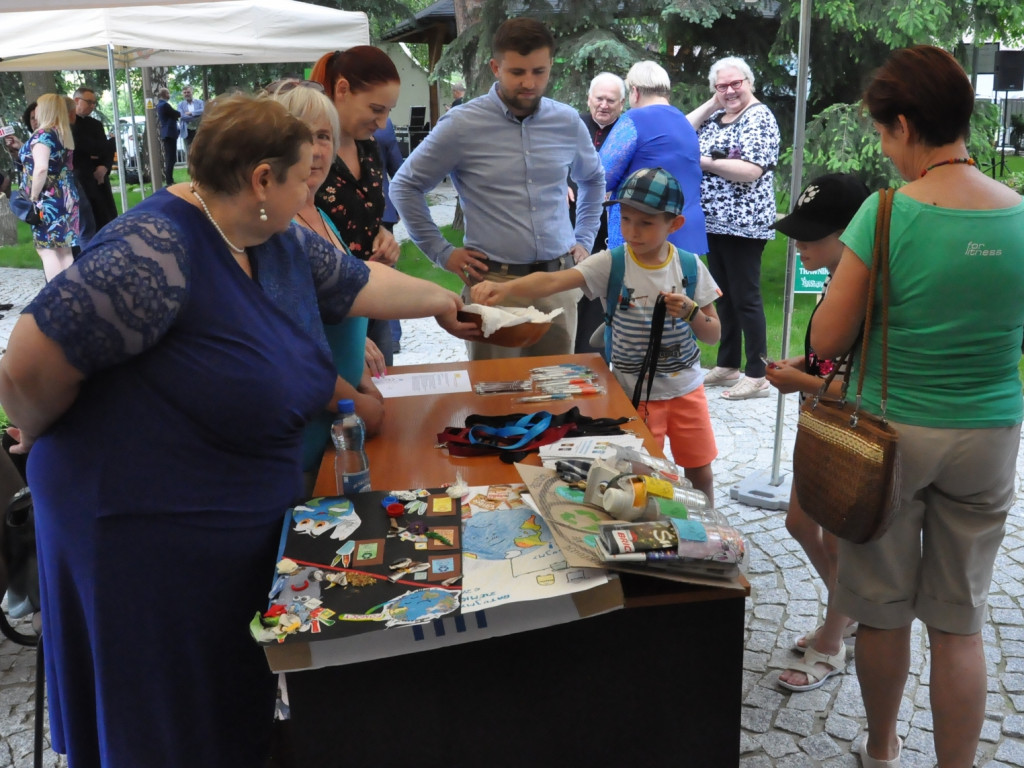Na sandomierskim osiedlu prawie jak w Ciechocinku. Nowy park z tężnią już otwarty [zdjęcia]