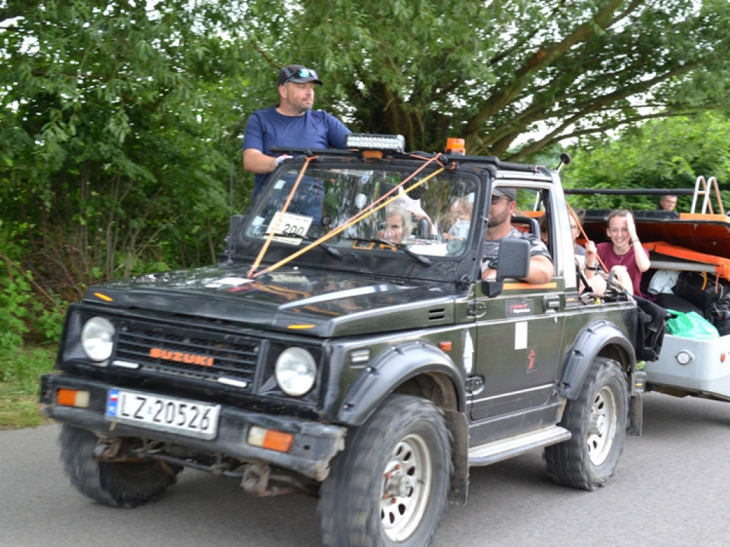 Ponad pół tysiąca pielgrzymów ze Staszowa dotarło do Sulisławic (dużo zdjęć)