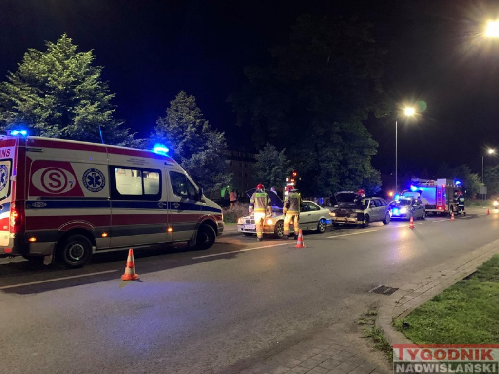 Tarnobrzeg. Wypadek na ulicy Sikorskiego. Jedna osoba w szpitalu [zdjęcia]