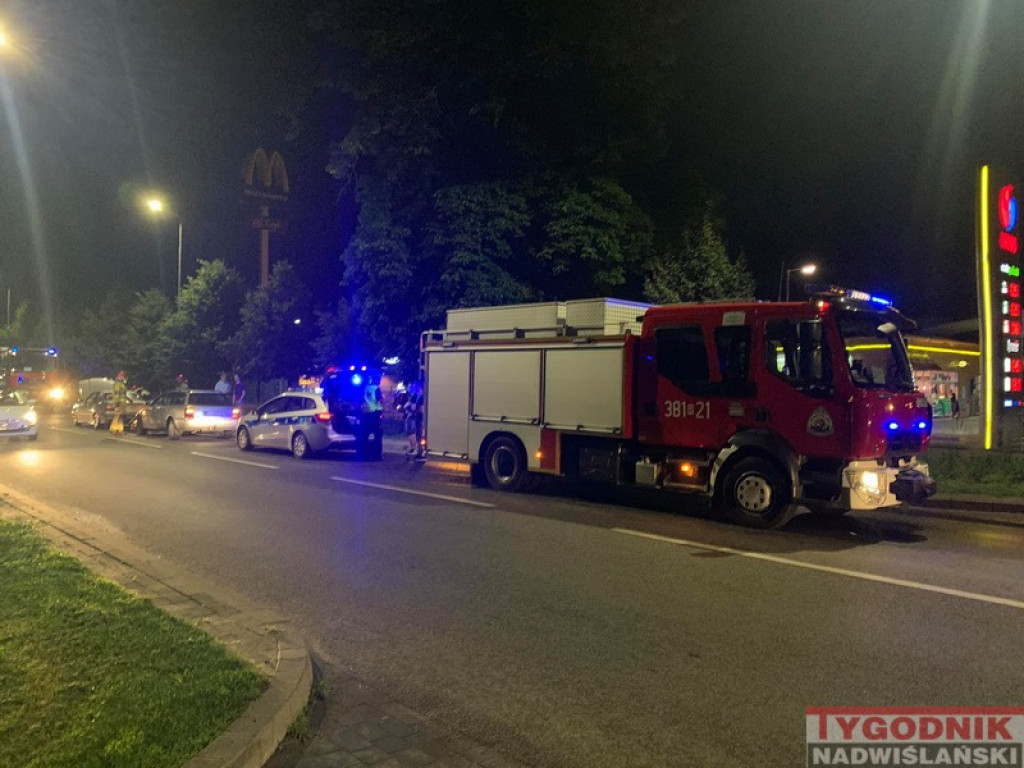 Tarnobrzeg. Wypadek na ulicy Sikorskiego. Jedna osoba w szpitalu [zdjęcia]