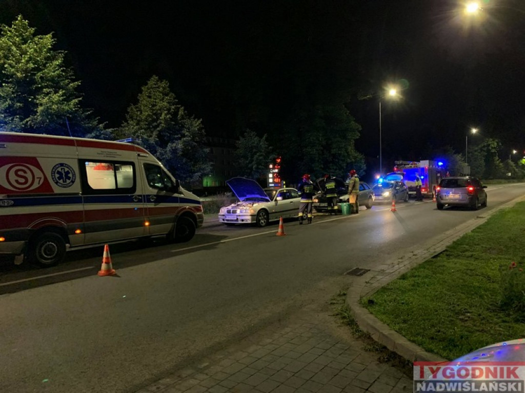 Tarnobrzeg. Wypadek na ulicy Sikorskiego. Jedna osoba w szpitalu [zdjęcia]