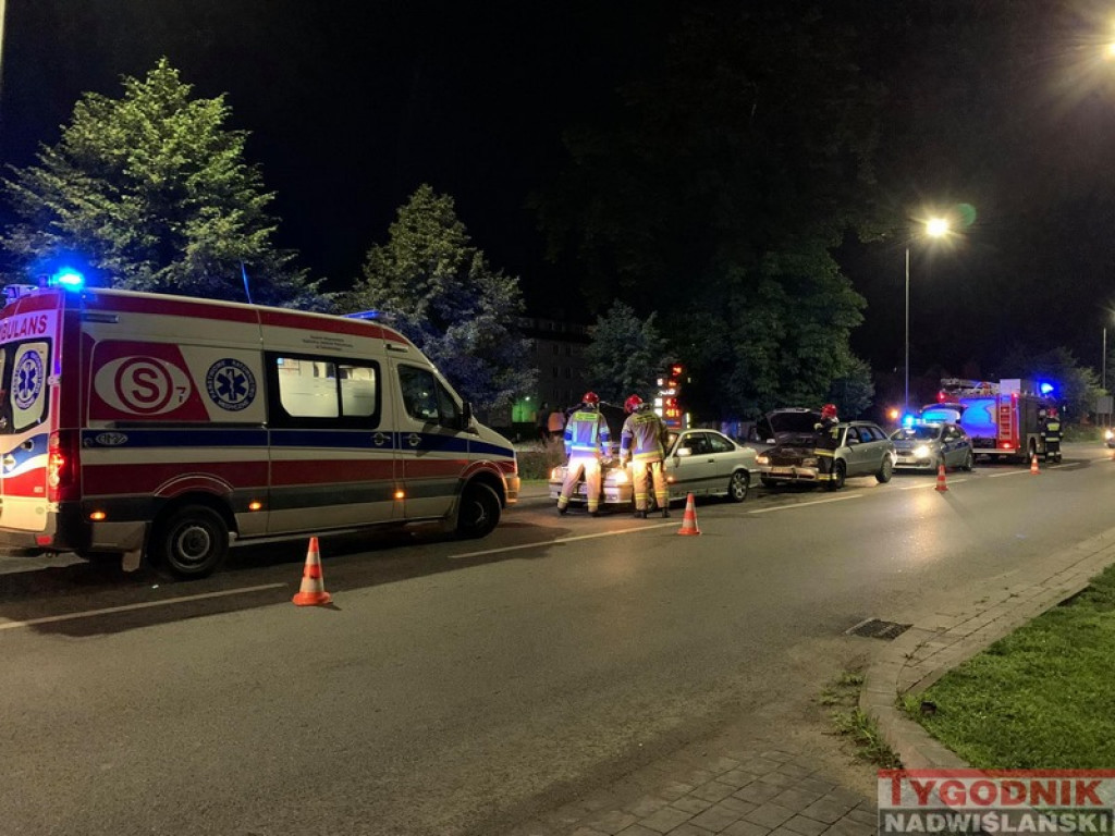 Tarnobrzeg. Wypadek na ulicy Sikorskiego. Jedna osoba w szpitalu [zdjęcia]
