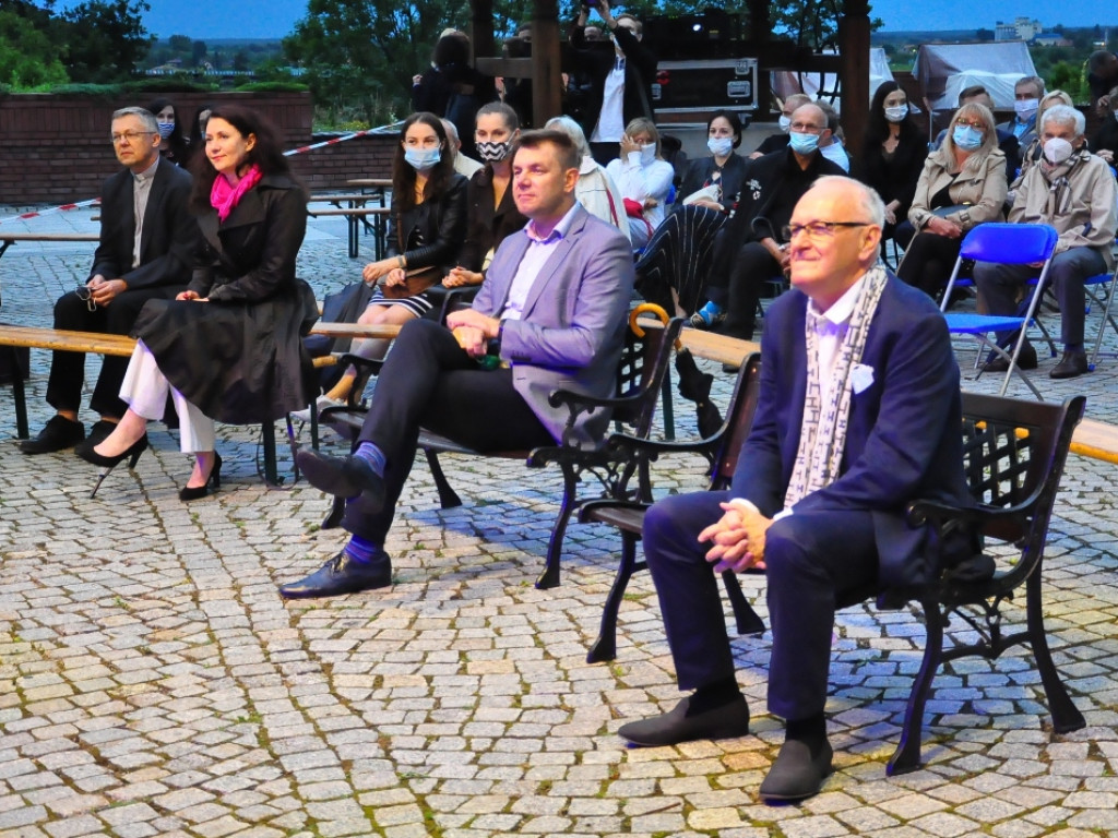 Piosenki, życzenia, prezenty i ... wyznania miłosne. Urodziny Jacka Cygana w Sandomierzu [zdjęcia]