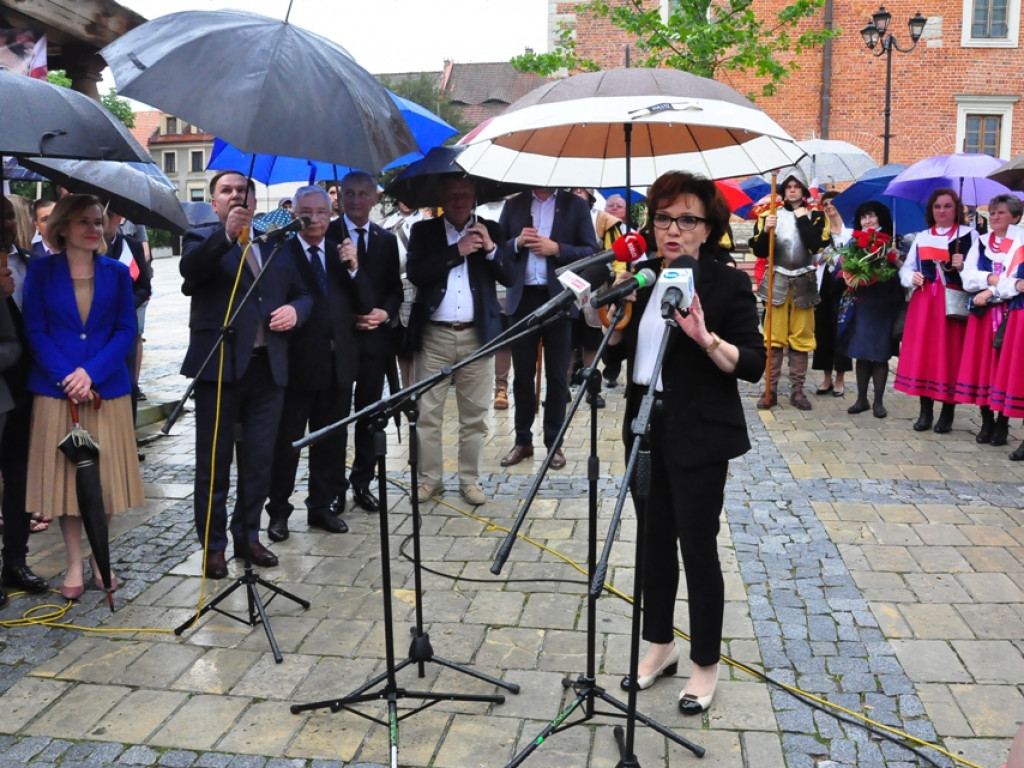 Marszałek Elżbieta Witek w Sandomierzu [zdjęcia]