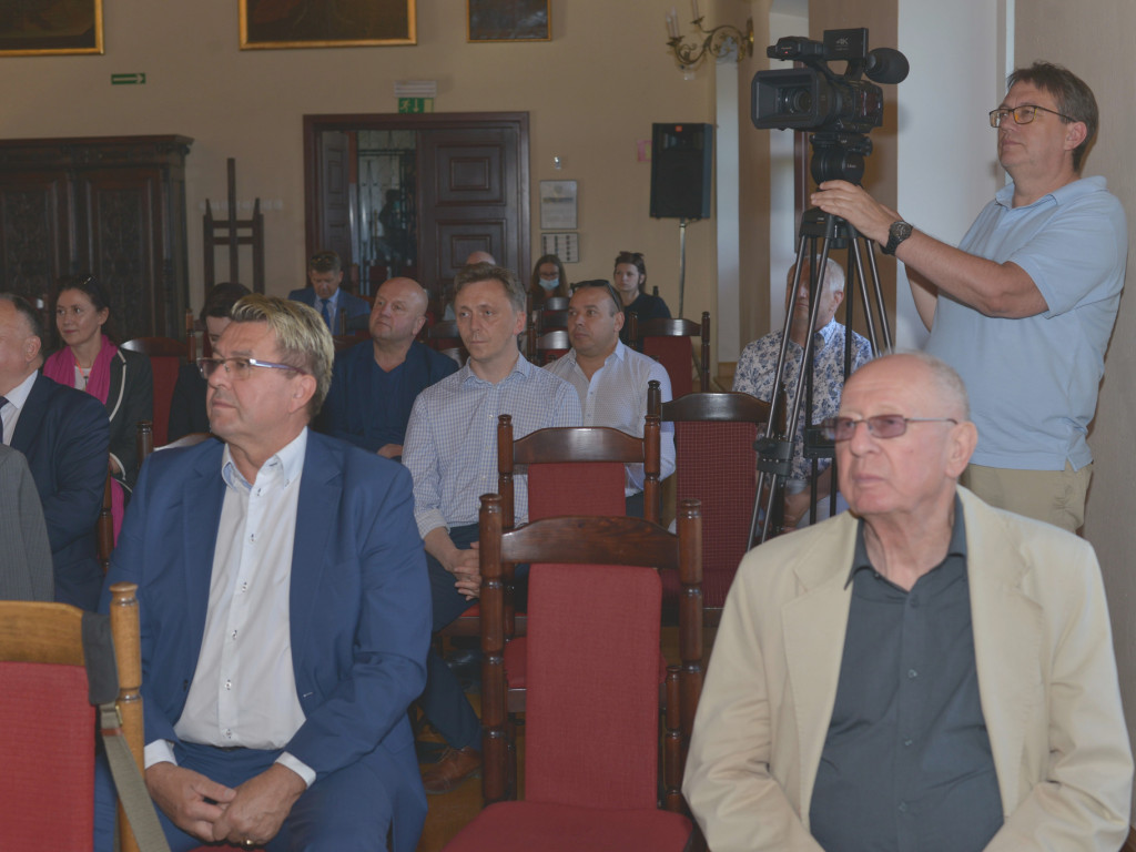 30 lat samorządności. Debata w Sandomierzu. Wśród uczestników profesor Jerzy Stępień i prezydent Poznania Jacek Jaśkowiak