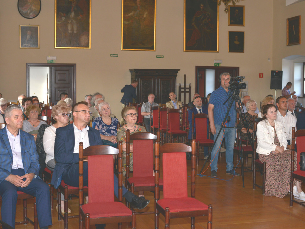 30 lat samorządności. Debata w Sandomierzu. Wśród uczestników profesor Jerzy Stępień i prezydent Poznania Jacek Jaśkowiak