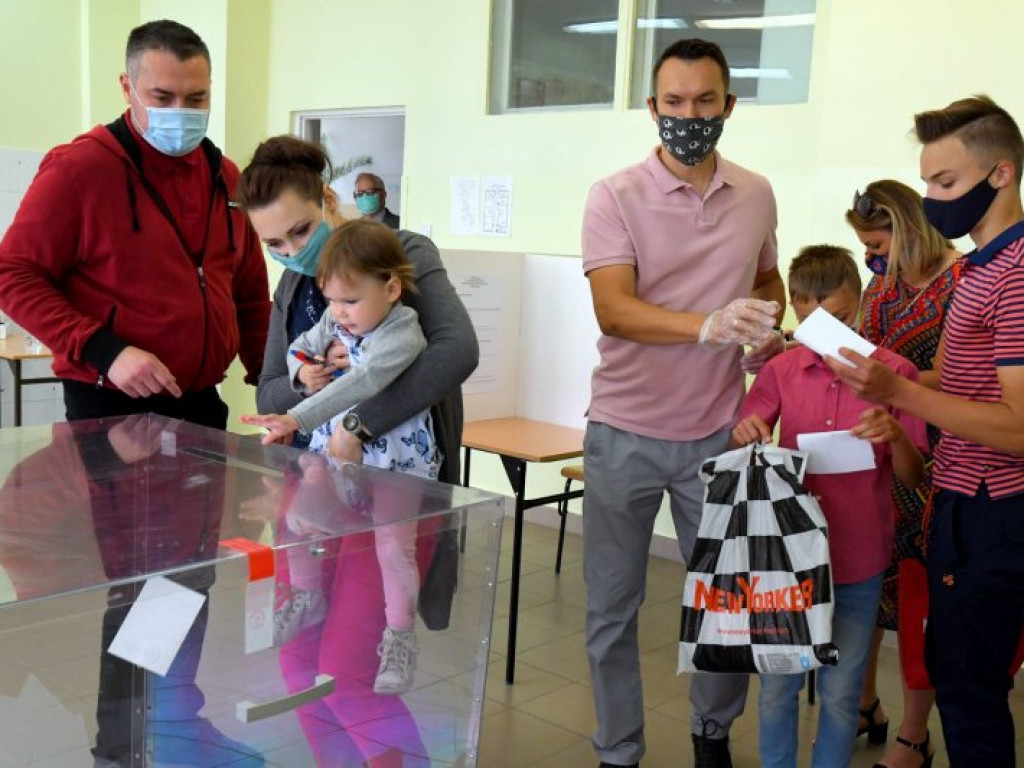II tura wyborów. Tarnobrzeżanie głosują [zdjęcia]