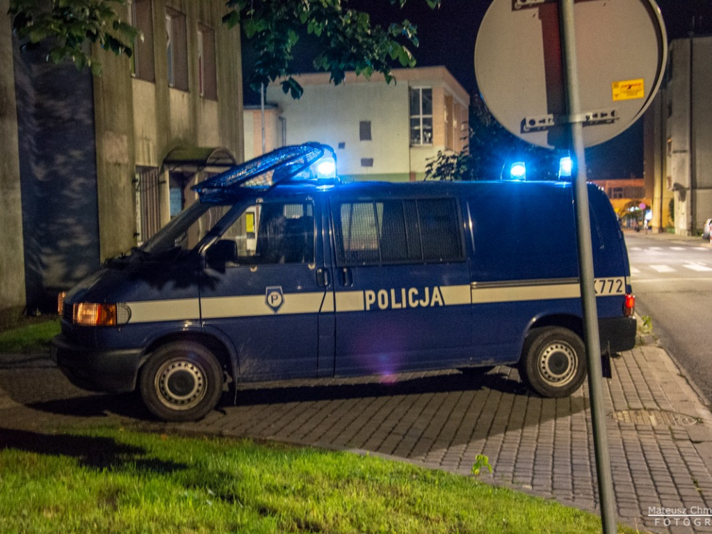 Mieszkaniec Tarnobrzega zaatakowany siekierą we własnym mieszkaniu [zdjęcia]
