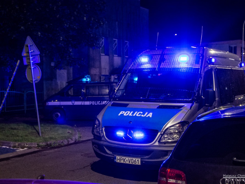 Mieszkaniec Tarnobrzega zaatakowany siekierą we własnym mieszkaniu [zdjęcia]