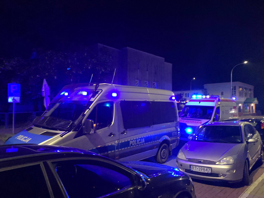 Mieszkaniec Tarnobrzega zaatakowany siekierą we własnym mieszkaniu [zdjęcia]