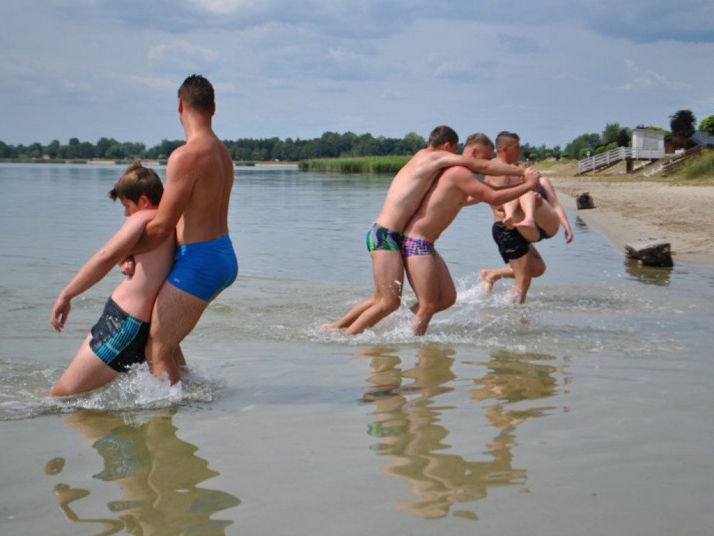 Kursy ratownictwa wodnego nad Jeziorem Tarnobrzeskim. WPR zaprasza! [zdjęcia]
