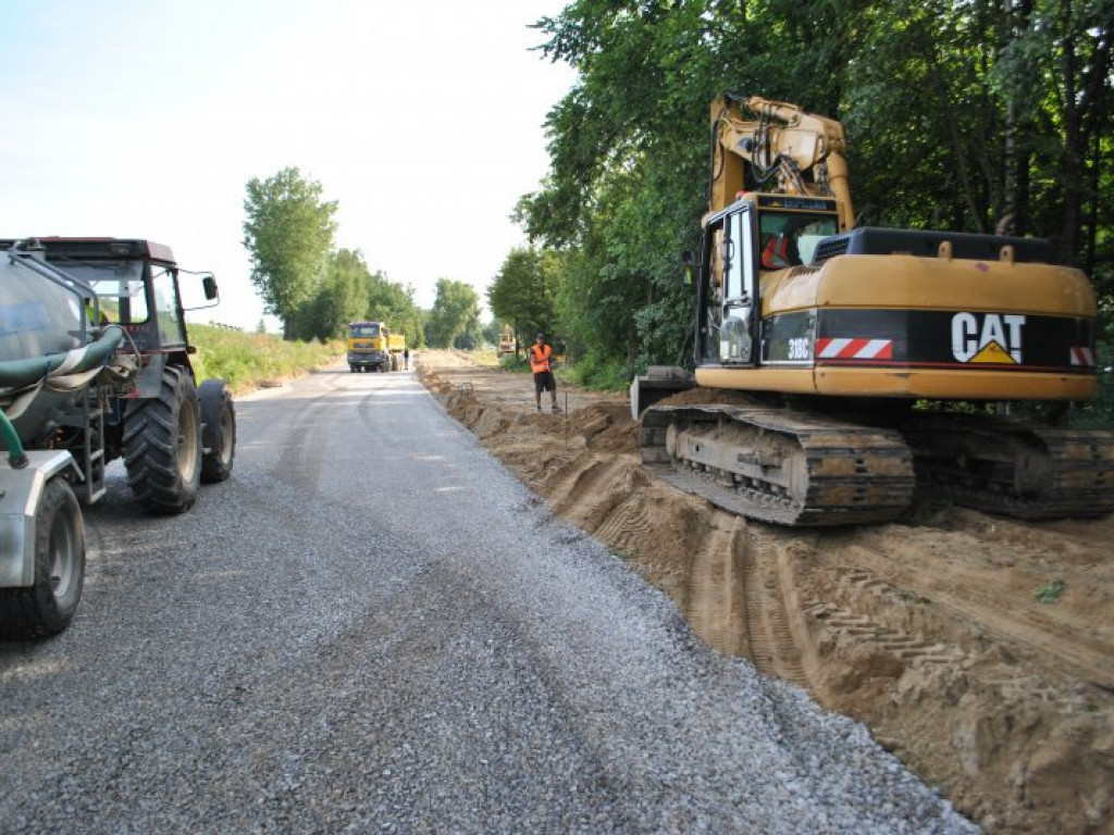 Trwają prace nad Jeziorem Tarnobrzeskim. Są postępy [zdjęcia]