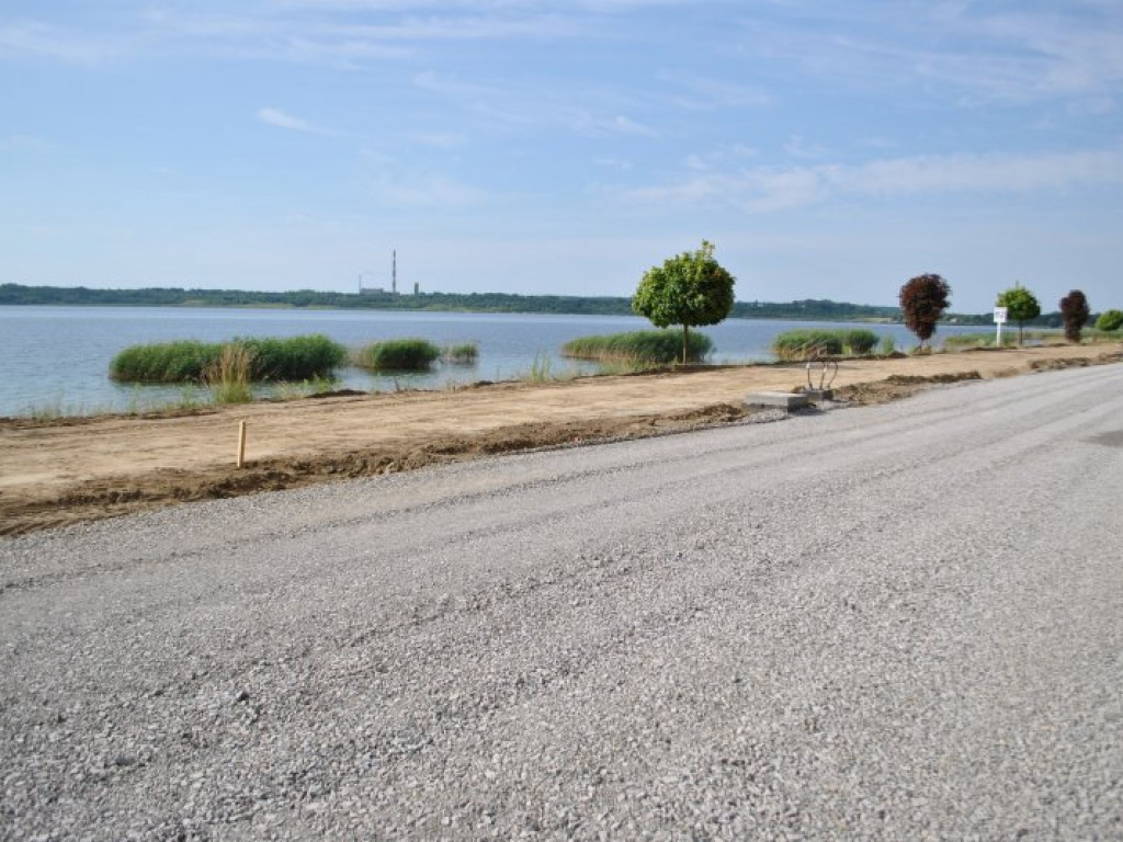 Trwają prace nad Jeziorem Tarnobrzeskim. Są postępy [zdjęcia]