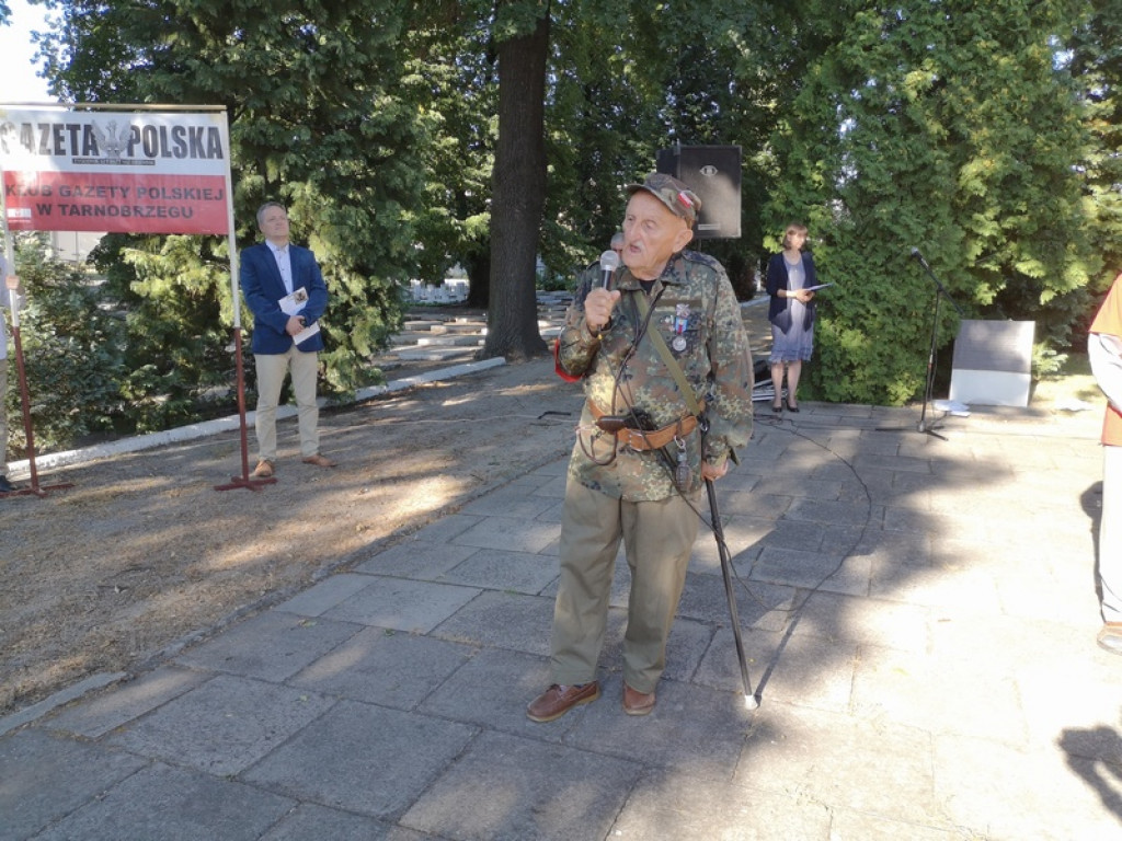 W Tarnobrzegu uczcili warszawskich powstańców (zdjęcia)