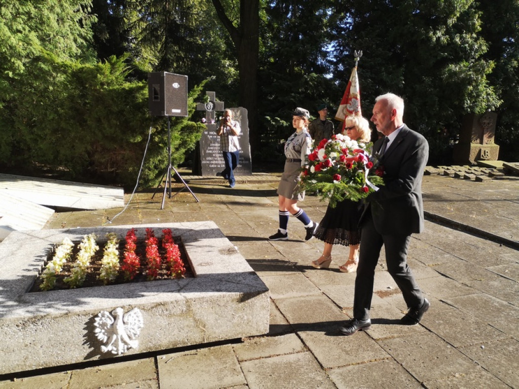 W Tarnobrzegu uczcili warszawskich powstańców (zdjęcia)